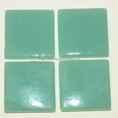 Pâte de verre 222 (Bleu canard clair) 2,3 x 2,3 cm, par 100g